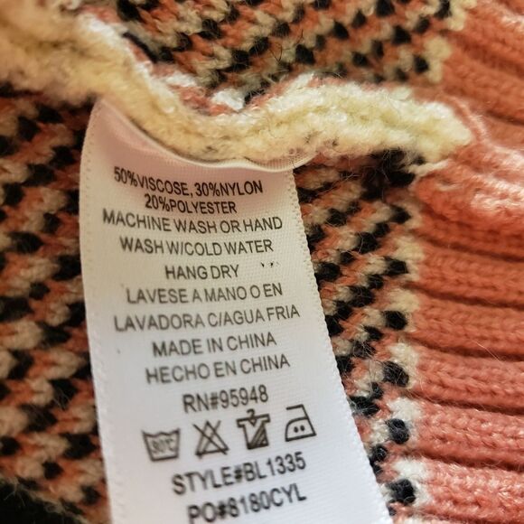 Cozy Casual Leopard Cheetah Sweater Sz M/L - Picture 8 of 9